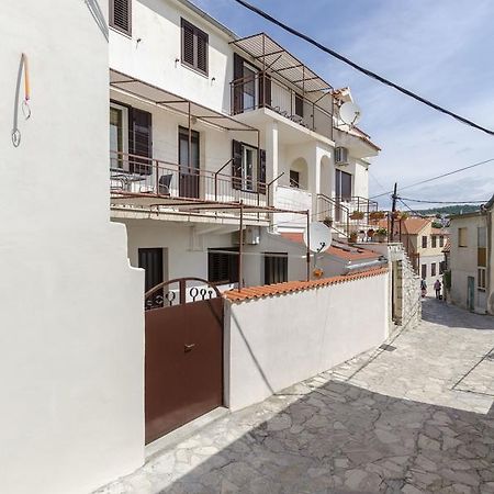 Apartment Murva Примоштен Екстер'єр фото